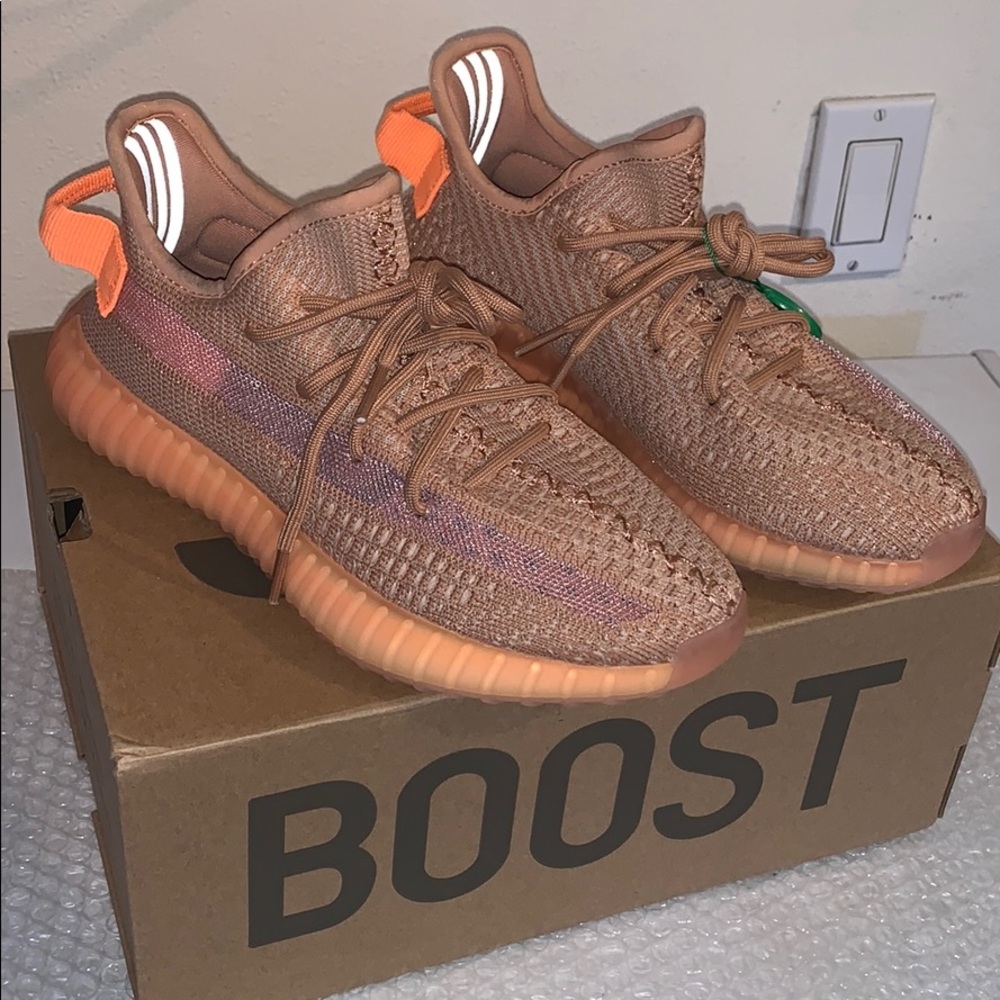 Yeezy Boost 350 V2